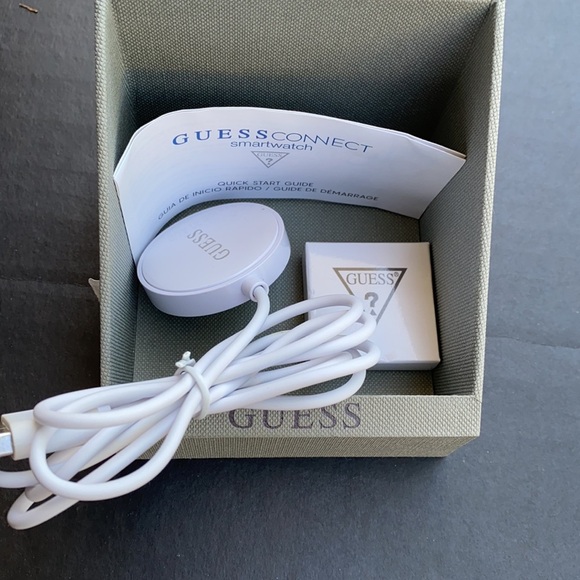 New GUESS Connect Ladies Smart Watch - Picture 5 of 7
